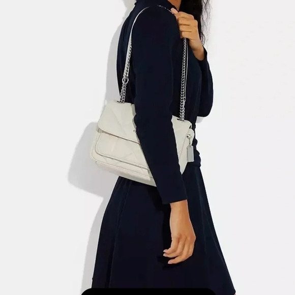 Coach Klare Crossbody 25 With Puffy Diamond Quilting NWT MSRP 550$ - Picture 5 of 8